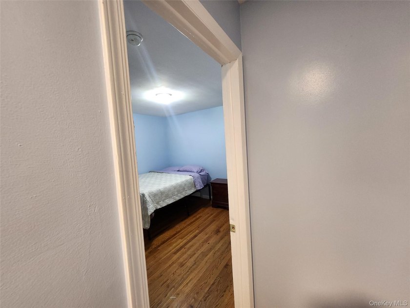 Beautifully Updated Open-Floor-Plan Ranch-RECENTLY RENOVATED TO - photo 12