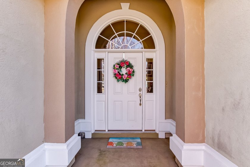 You will love this beautiful, low maintenance home in The - photo 5