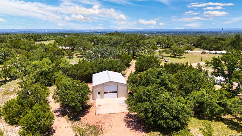 Your Hill Country Haven! Situated on 7.42 Acres of Countryside - photo 3
