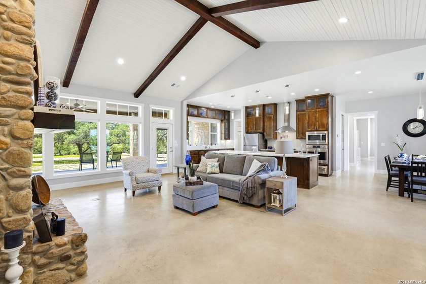 Your Hill Country Haven! Situated on 7.42 Acres of Countryside - photo 9