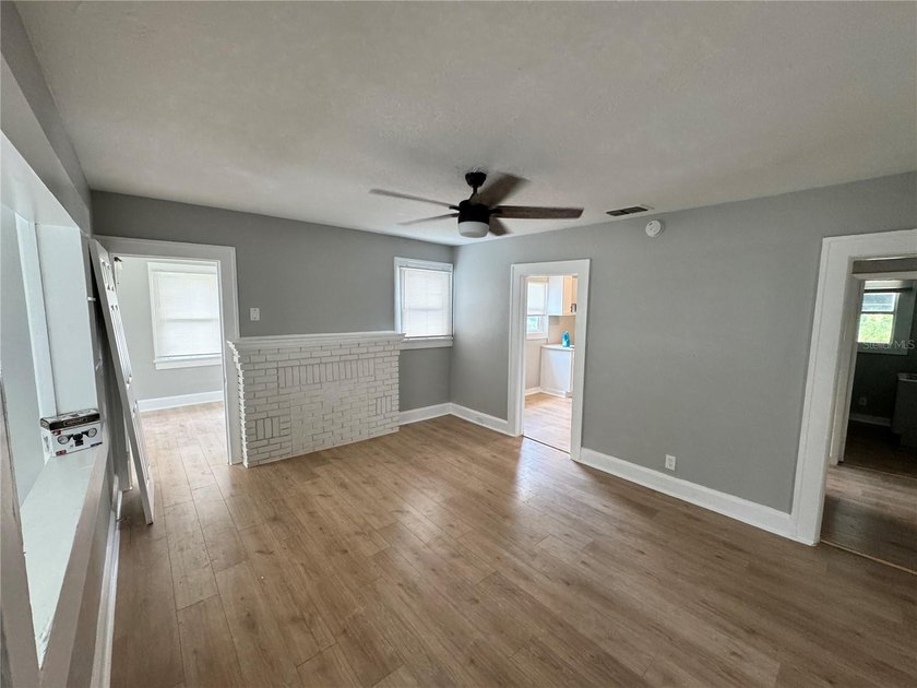 Cash only. Investors! This house has so many great features - photo 23