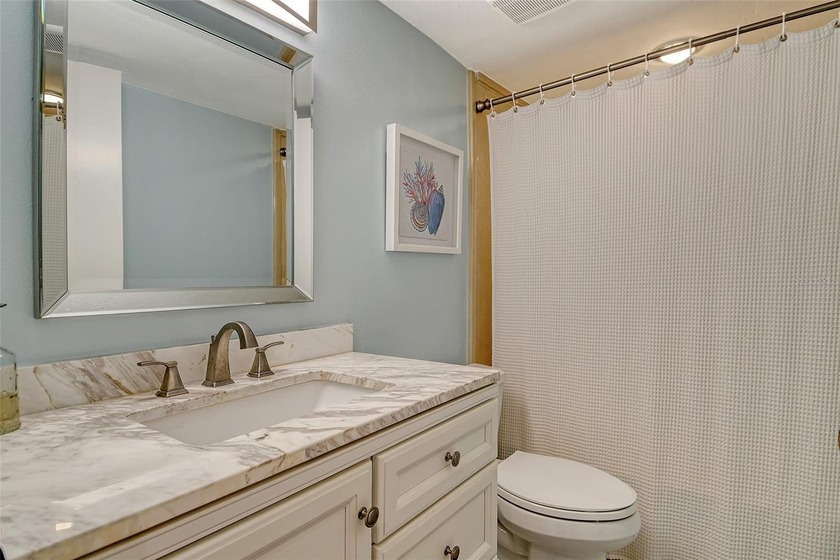 Welcome to this beautiful 2-bed, 2-bath first-story end unit in - photo 25