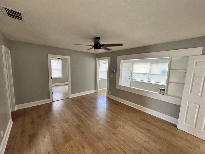 Cash only. Investors! This house has so many great features - photo 26