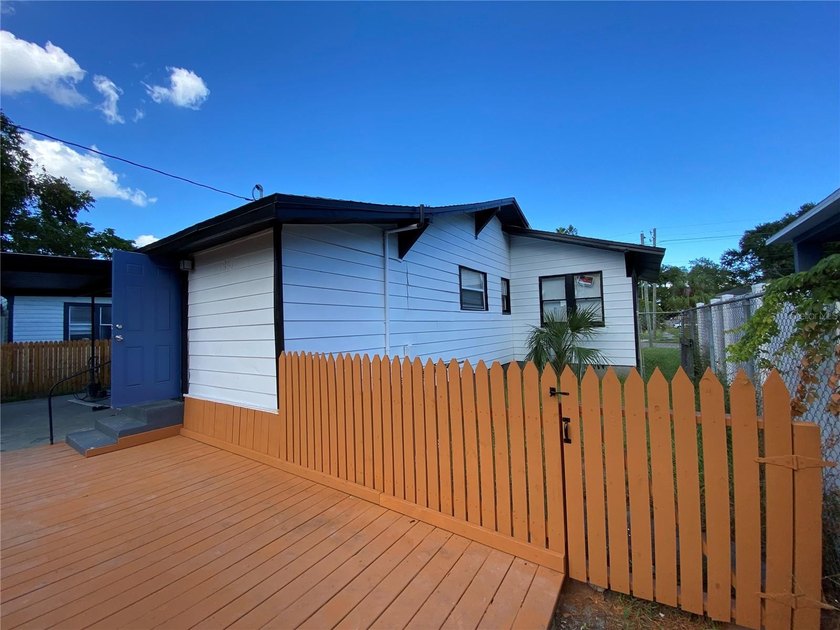 Cash only. Investors! This house has so many great features - photo 29