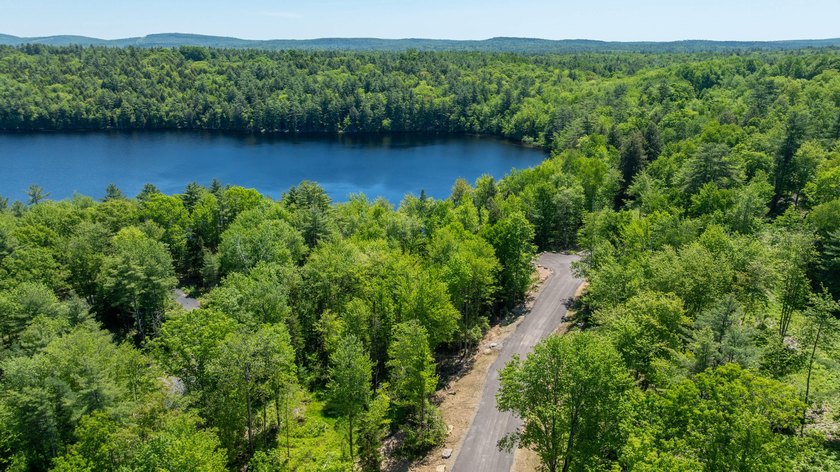 This is the perfect spot to build your waterfront home! This 2 - photo 14