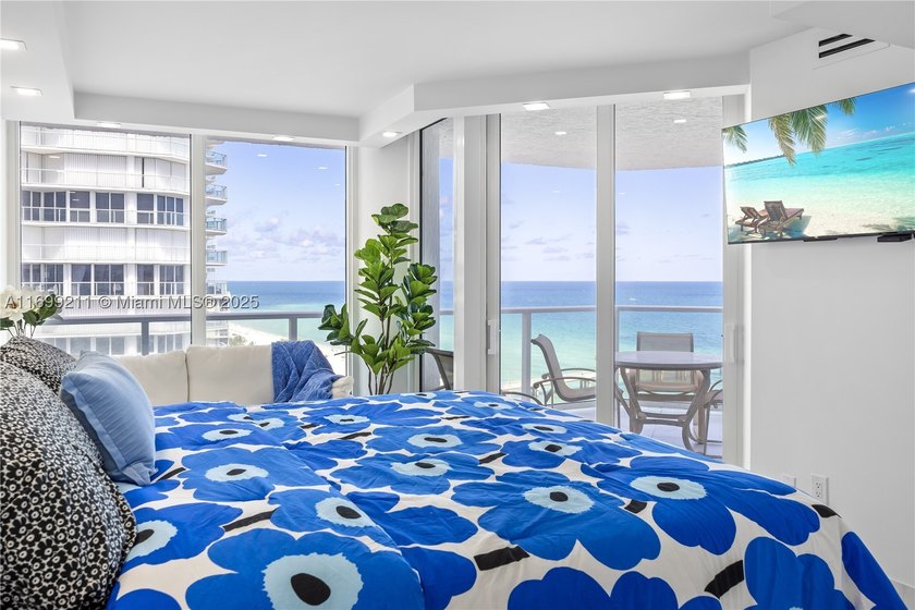 Enjoy breathtaking direct ocean views from this fully remodeled - photo 17