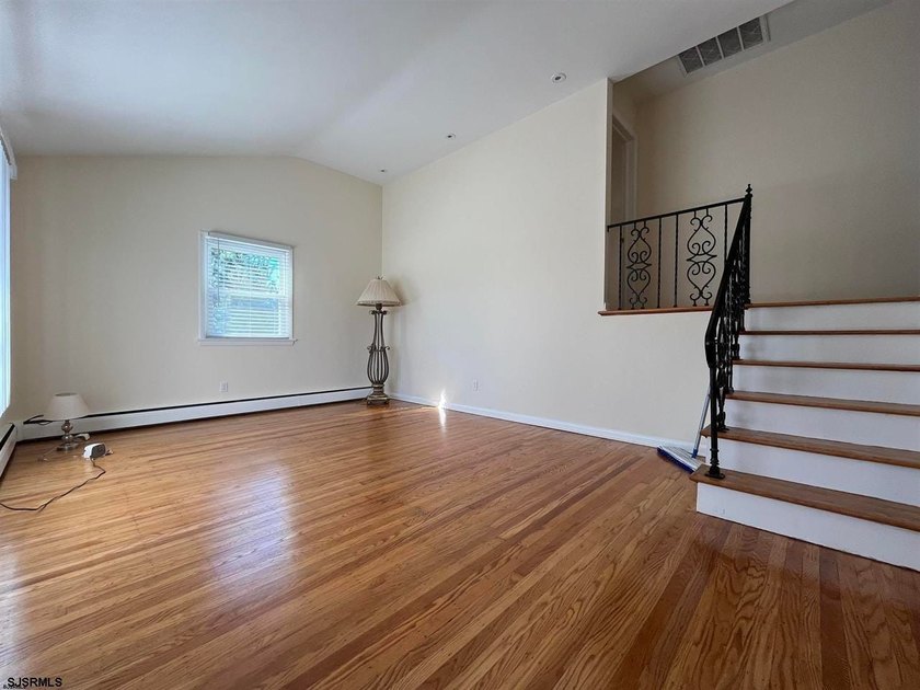 Chelsea Heights Opportunity &amp; Two single family homes side by - photo 20