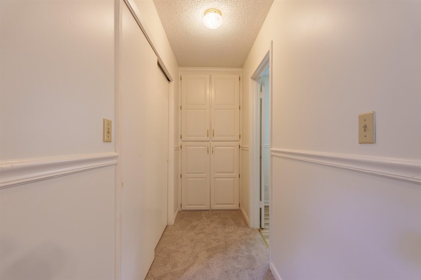 Charming 3 bedrooms, 2 bath home on 1 acre corner lot near - photo 21