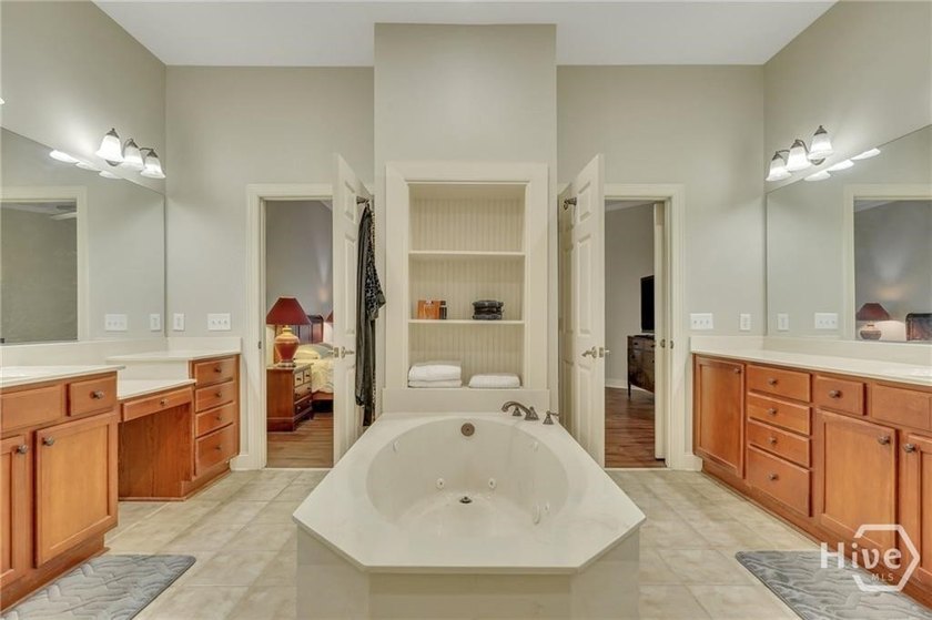 Welcome to 2102 River Oaks Drive, a rare first-floor condo - photo 31