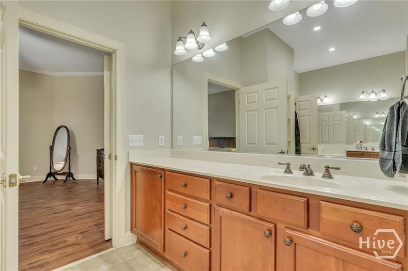 Welcome to 2102 River Oaks Drive, a rare first-floor condo - photo 33