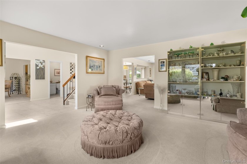Perfectly positioned on prestigious Pace Drive - south of the - photo 8