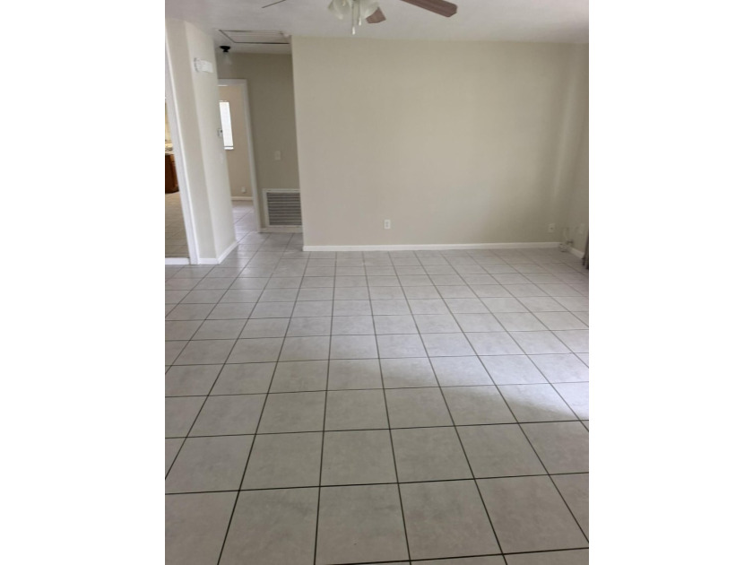 Very Nice 3/2/1 Home in Port St Lucie. Open, Bright &amp; Airy - photo 11