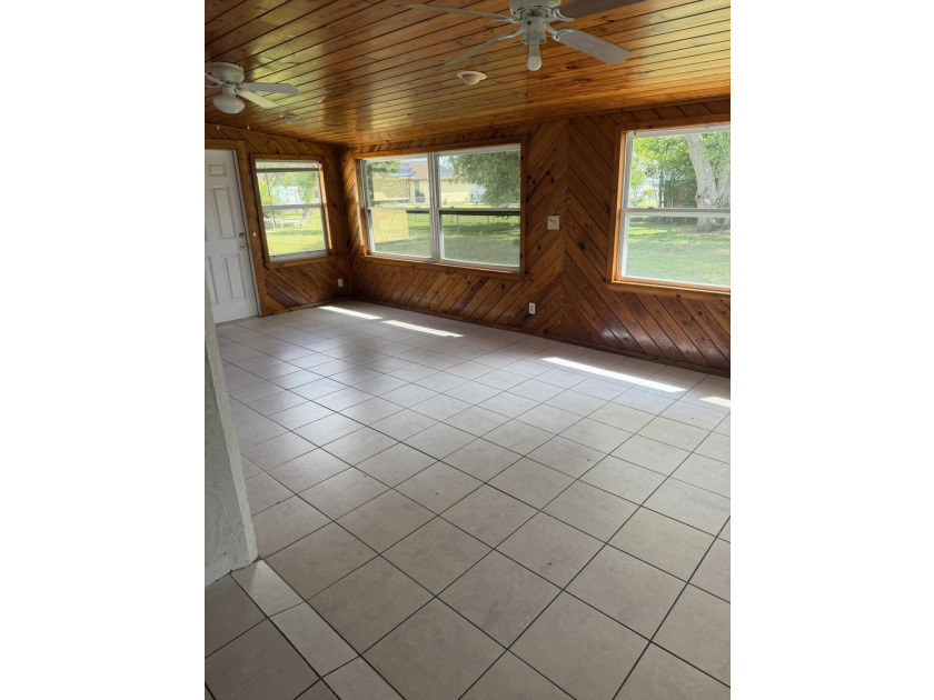 Very Nice 3/2/1 Home in Port St Lucie. Open, Bright &amp; Airy - photo 26