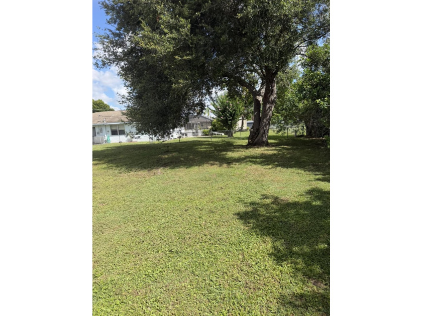 Very Nice 3/2/1 Home in Port St Lucie. Open, Bright &amp; Airy - photo 29