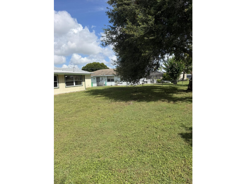 Very Nice 3/2/1 Home in Port St Lucie. Open, Bright &amp; Airy - photo 30