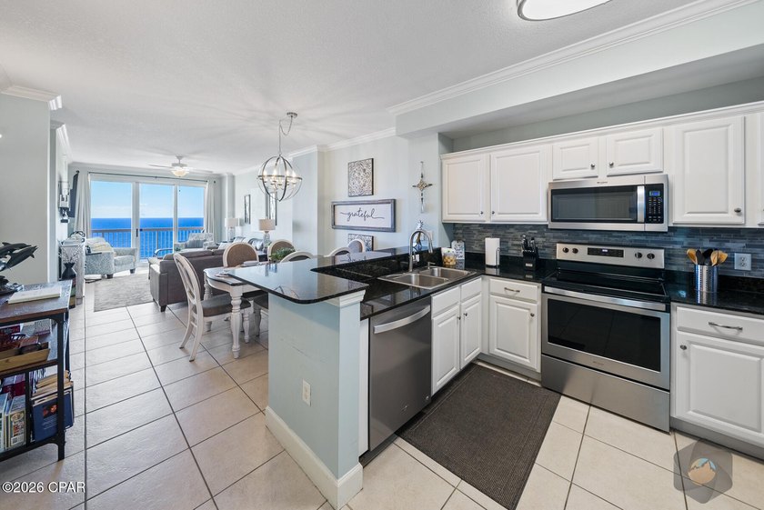 Beachfront living and investment potential rarely come together - photo 10