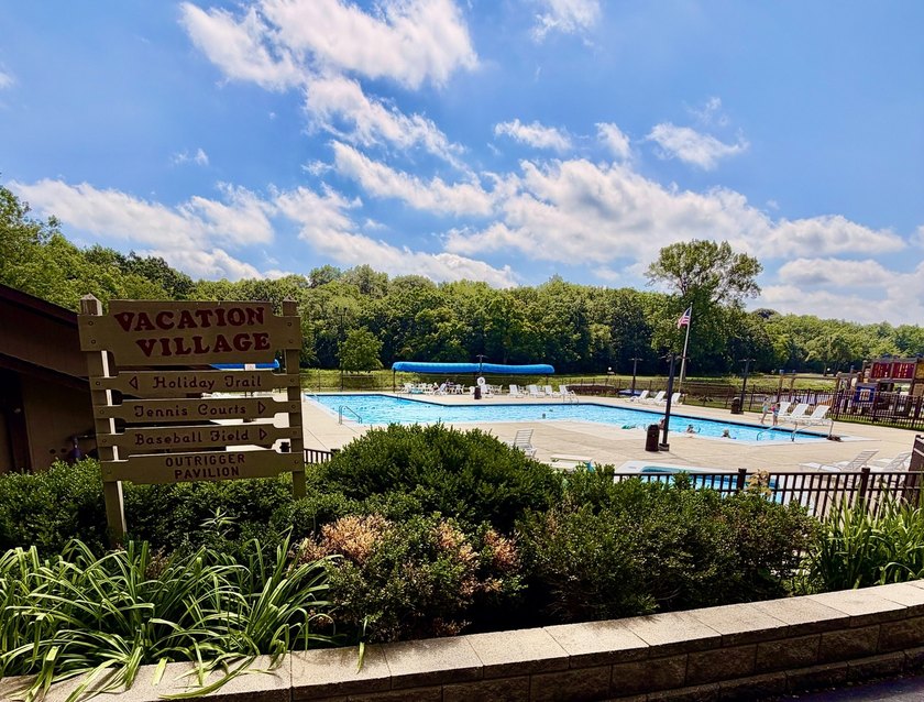 Lakefront Living Meets Resort-Style Amenities! Welcome to your - photo 4