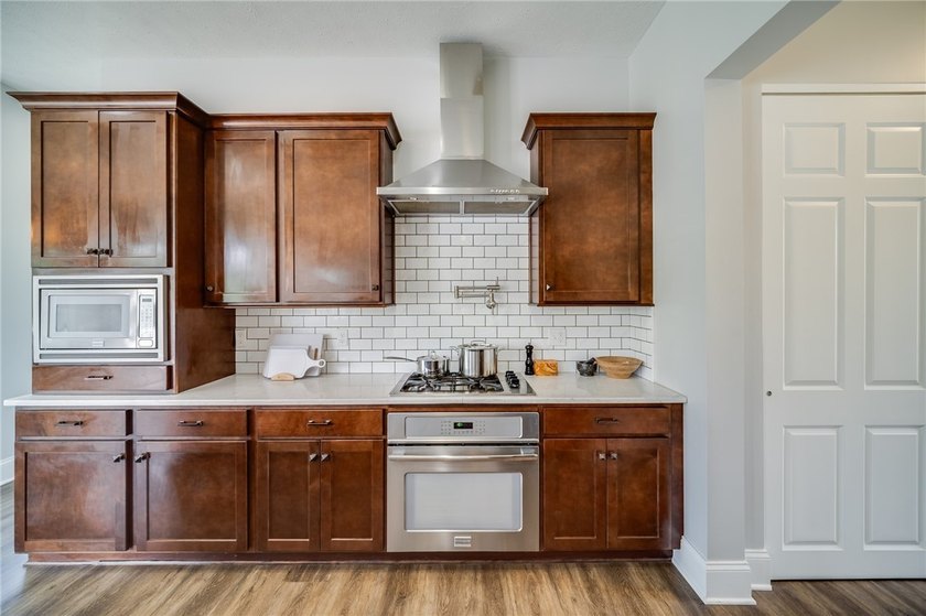 Welcome to this stunning custom-built Colonial, perfectly - photo 8