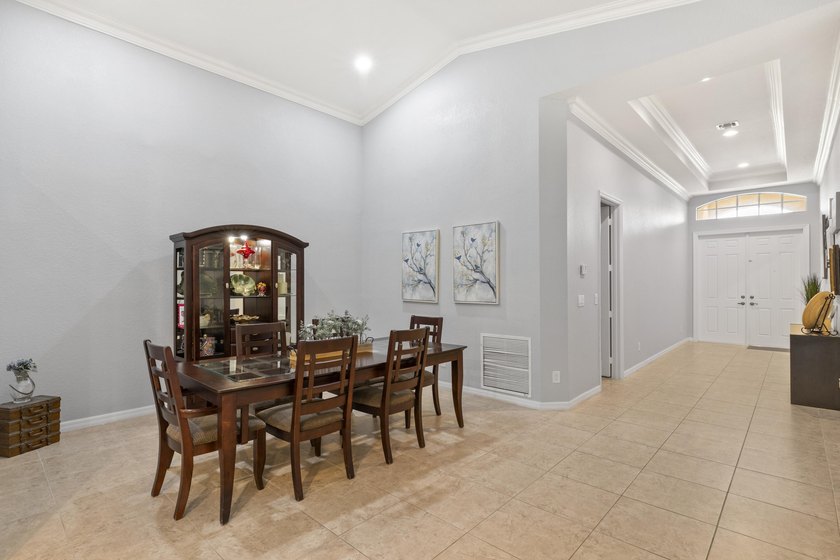Beautifully maintained 4-bedroom, 3-bath home with a 3-car - photo 12