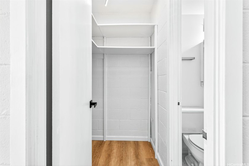 Fully remodeled Waikiki studio at Rosalei! Welcome home to this - photo 14