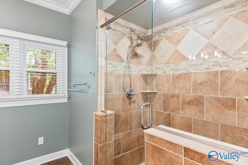 Updated &amp; Move-In Ready, 4BR/3BA home in the Cherokee Ridge golf - photo 14