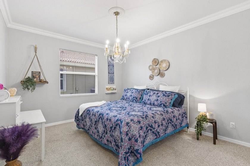Beautifully maintained 4-bedroom, 3-bath home with a 3-car - photo 16