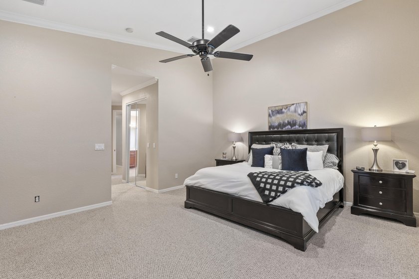Beautifully maintained 4-bedroom, 3-bath home with a 3-car - photo 18