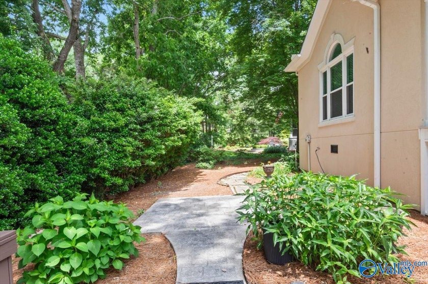 Updated &amp; Move-In Ready, 4BR/3BA home in the Cherokee Ridge golf - photo 29