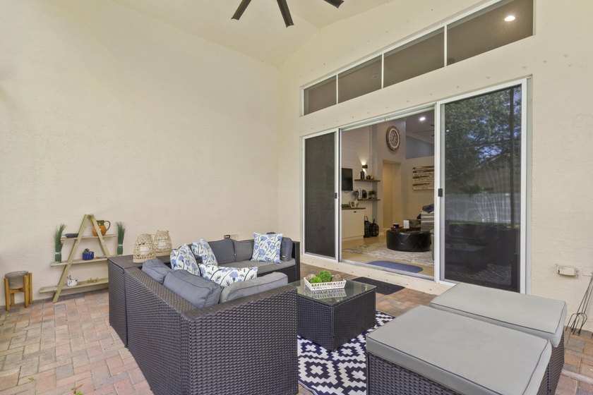 Beautifully maintained 4-bedroom, 3-bath home with a 3-car - photo 31