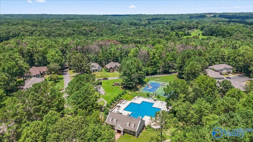 Updated &amp; Move-In Ready, 4BR/3BA home in the Cherokee Ridge golf - photo 35