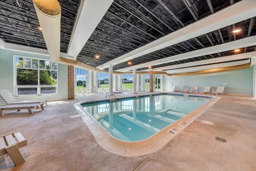 Move in ready and fully furnished 2BR, 2BA waterfront condo with - photo 36