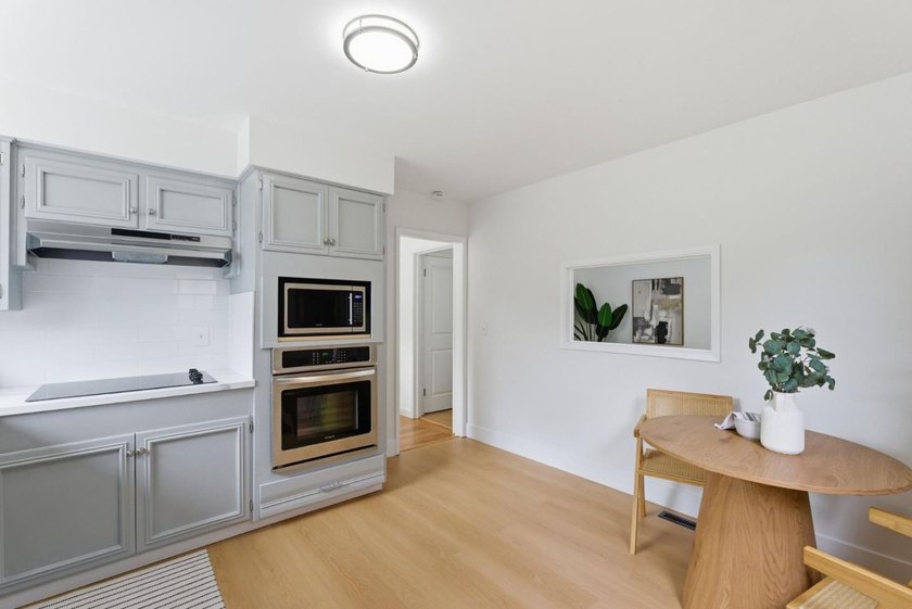 Welcome to this charming and move-in-ready 3-bedroom, 2-bath - photo 14