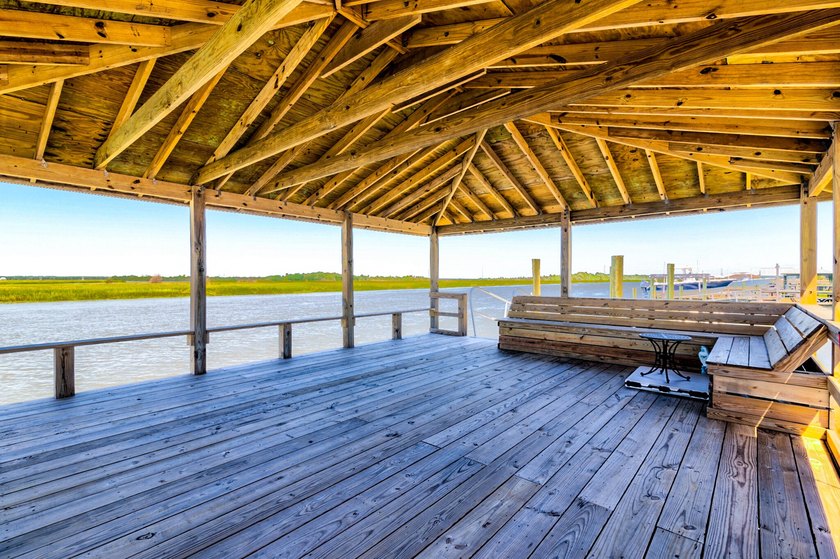 Owner/Agent Designed by award-winning local architects Clancy - photo 18