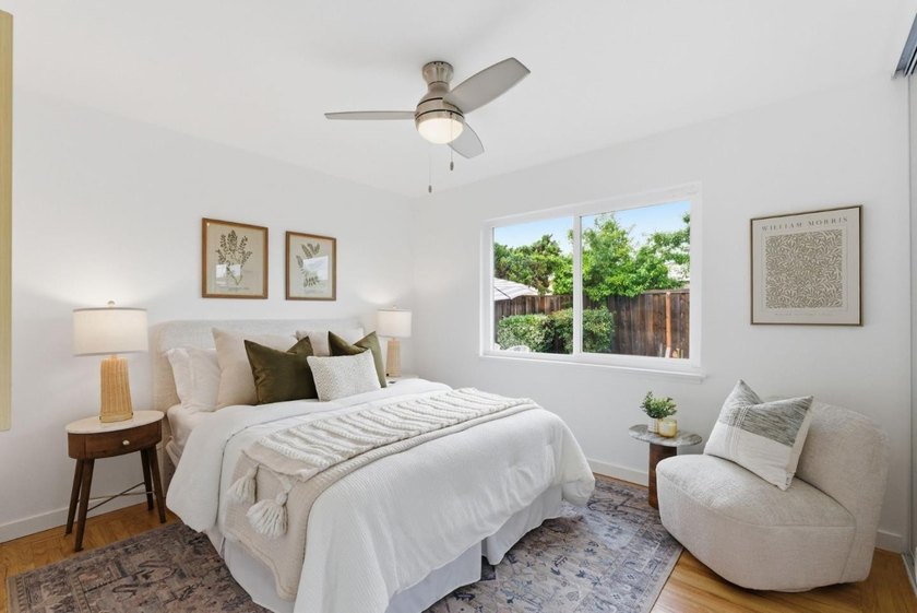 Welcome to this charming and move-in-ready 3-bedroom, 2-bath - photo 20