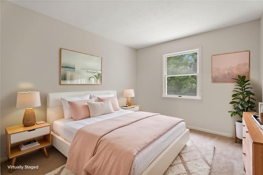 Welcome home to this beautifully maintained townhouse nestled on - photo 25