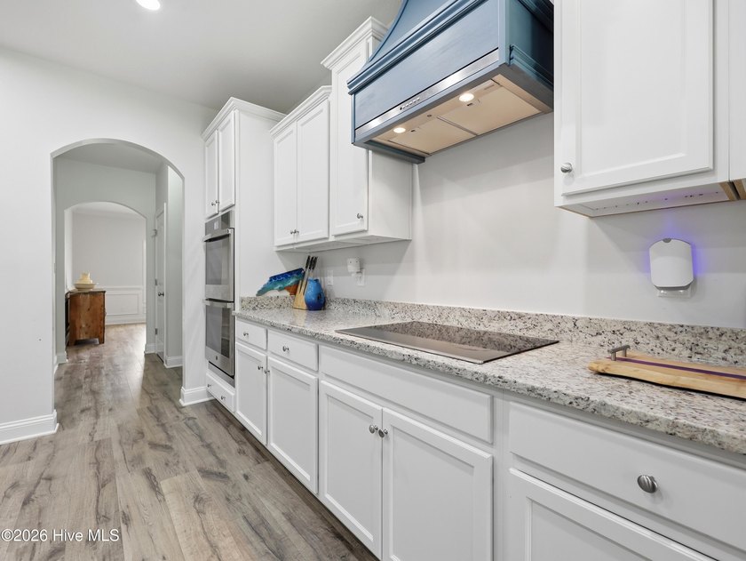 Welcome to 105 Tundra Trail, a beautifully designed 5-bedroom - photo 25