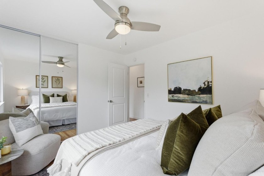 Welcome to this charming and move-in-ready 3-bedroom, 2-bath - photo 27