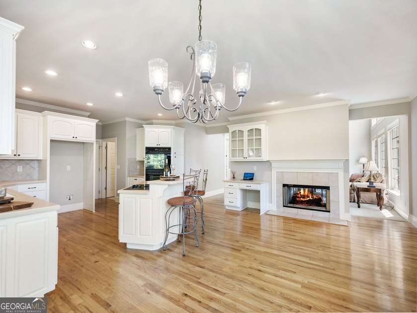 Some homes check boxes. Others make you want to stay awhile - photo 34