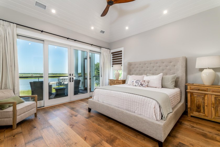 Owner/Agent Designed by award-winning local architects Clancy - photo 35