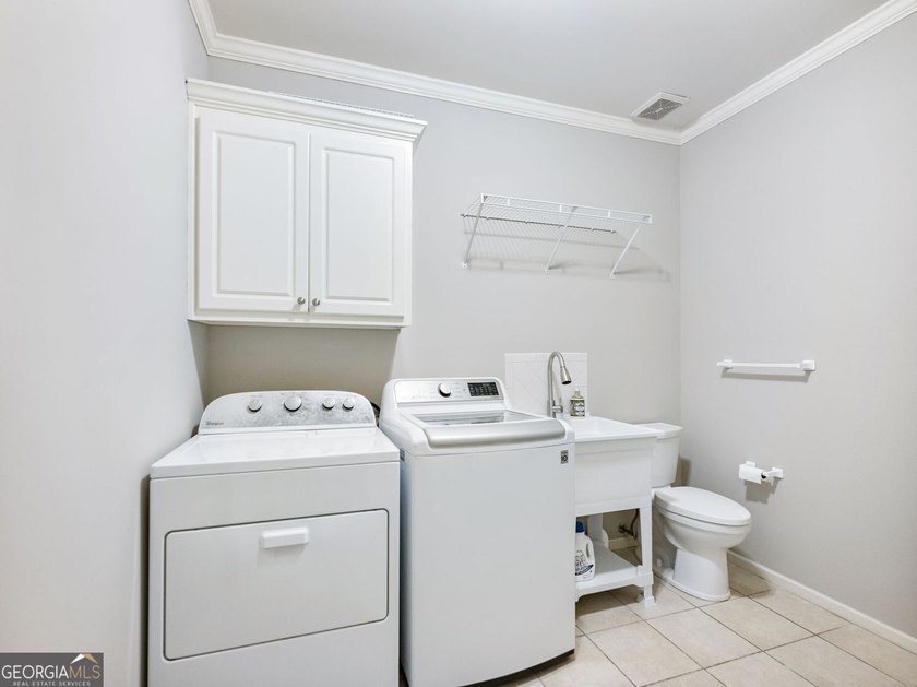 Some homes check boxes. Others make you want to stay awhile - photo 36