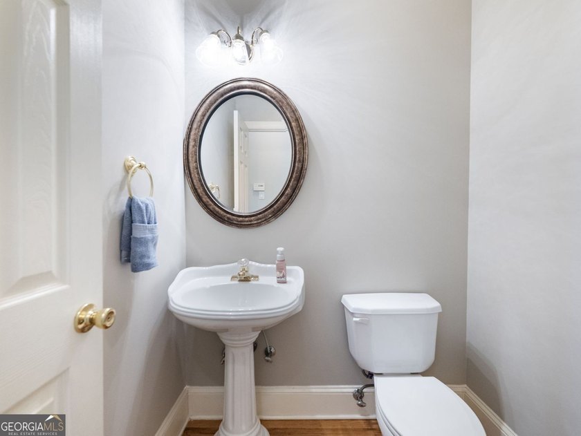 Some homes check boxes. Others make you want to stay awhile - photo 37