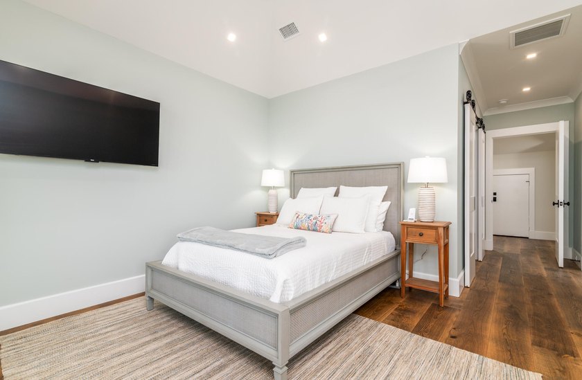 Owner/Agent Designed by award-winning local architects Clancy - photo 49