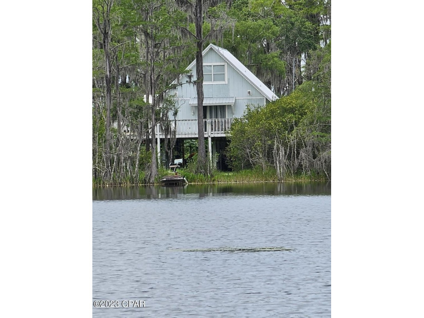 Motivated seller, Move-in ready and recent updates, this - photo 2