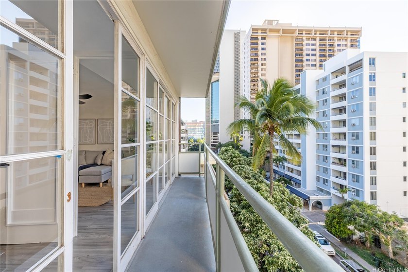 Fully remodeled Waikiki condo at Rosalei! Welcome home to this - photo 15