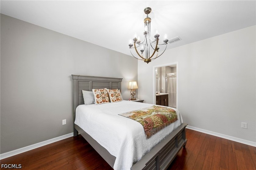 Welcome home to this beautifully upgraded villa in Magnolia - photo 21
