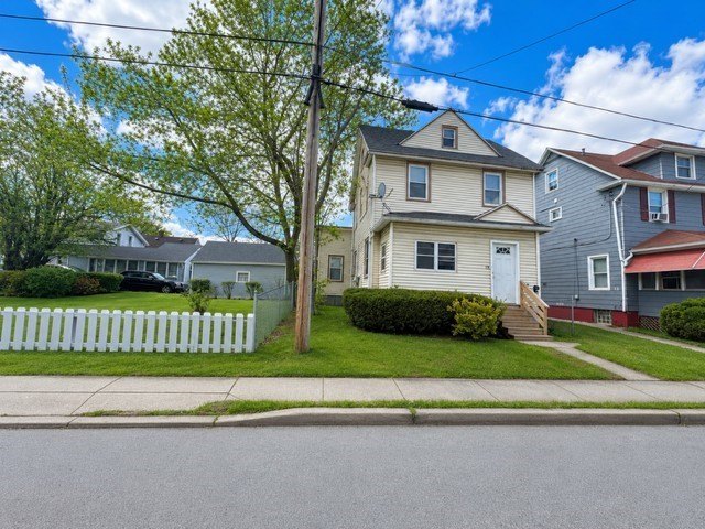 Another Rockin' Rochester Property! Solid duplex opportunity - photo 3