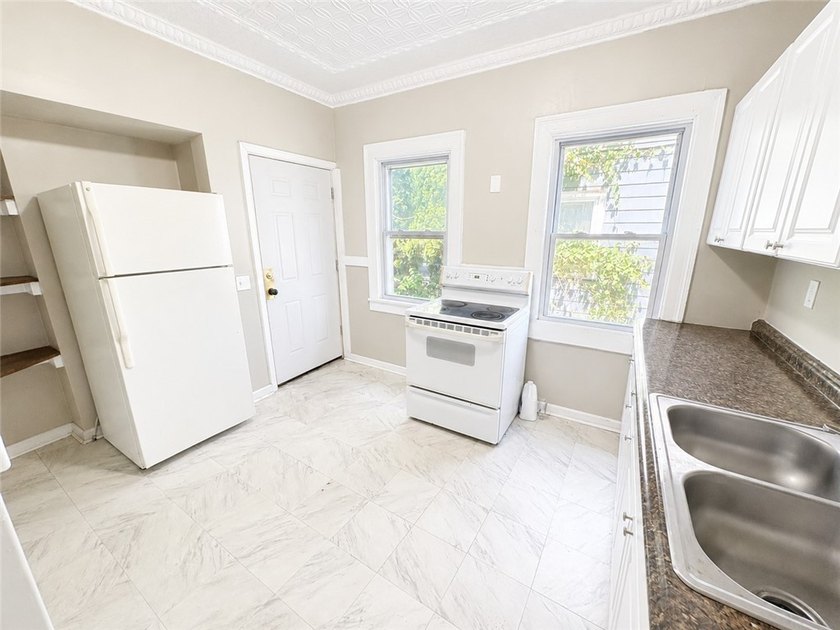 Another Rockin' Rochester Property! Solid duplex opportunity - photo 5