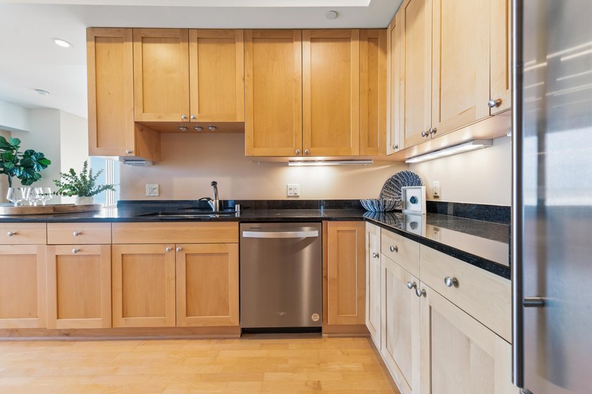 Experience luxury condo living at its finest in Kilbourn Tower - photo 15