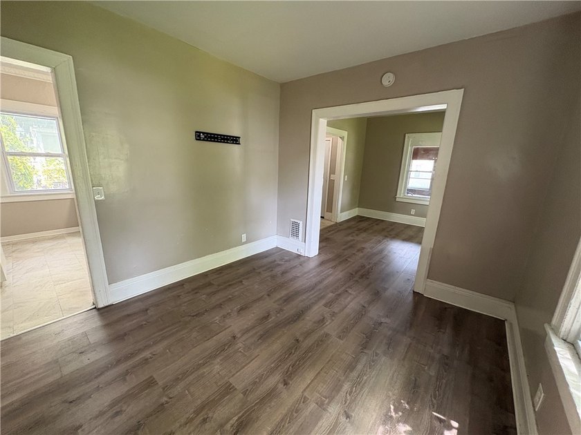 Another Rockin' Rochester Property! Solid duplex opportunity - photo 9