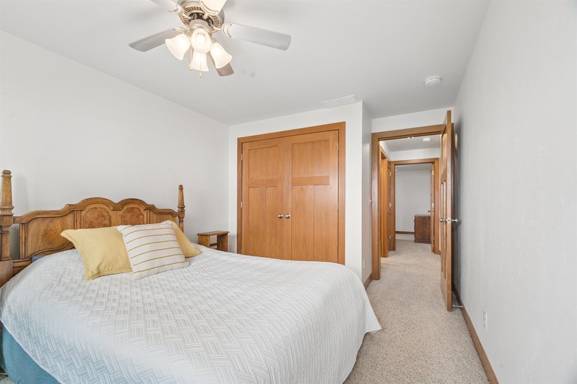 Experience waterfront living in this beautiful Lake Winnebago - photo 22